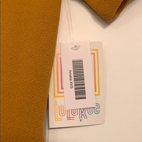 LuluRoe Amelia - Picture 2 of 3